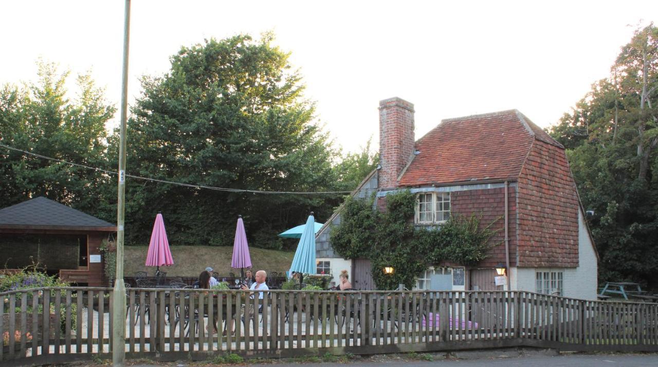 Monkey Brewhouse Hotel Lymington Eksteriør billede