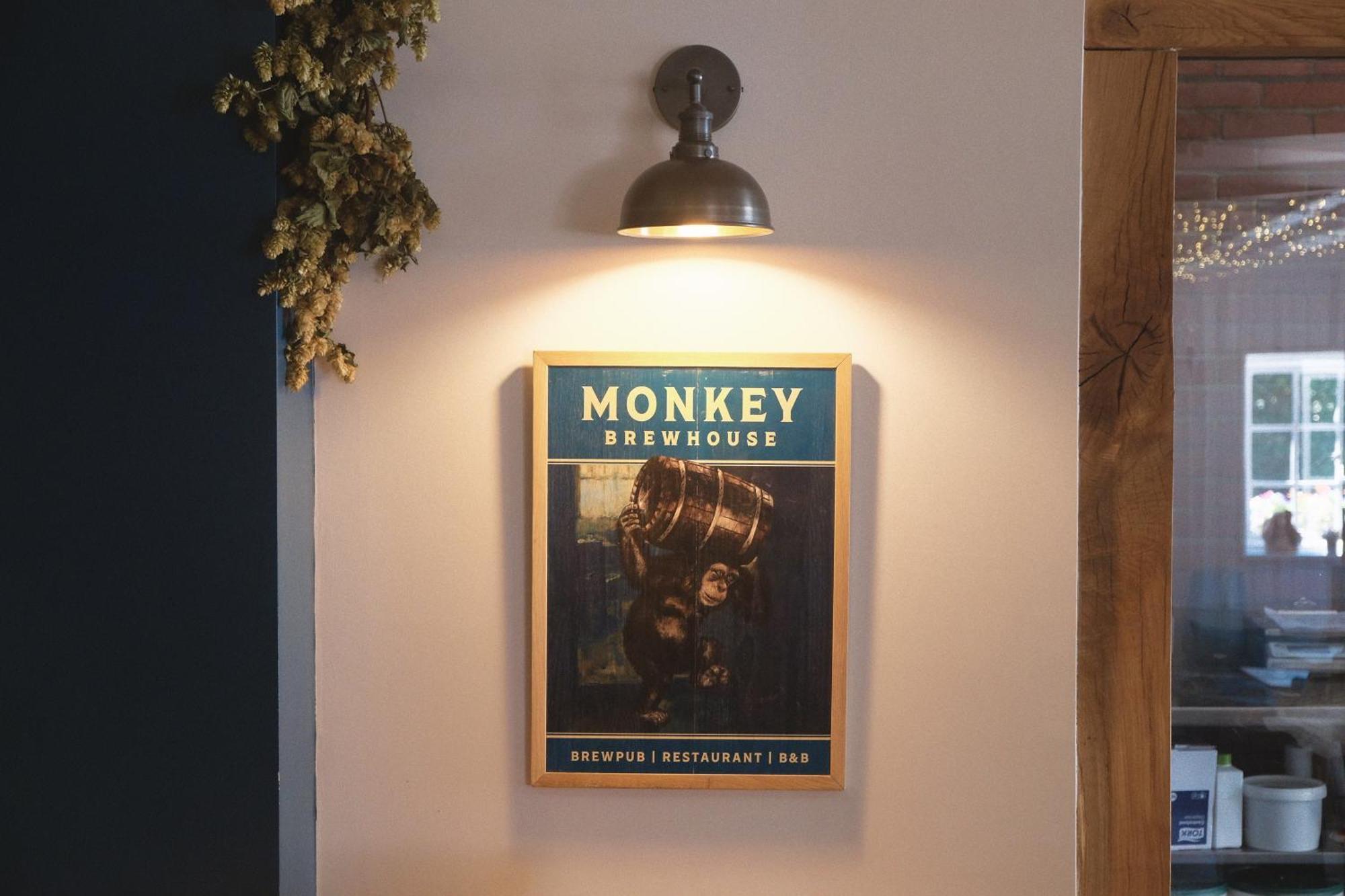 Monkey Brewhouse Hotel Lymington Eksteriør billede